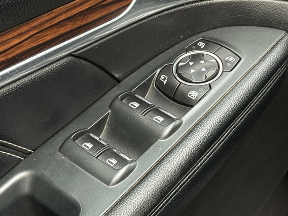 2017 Ford Explorer V Рестайлинг, чёрный, 2200000 рублей - вид 26