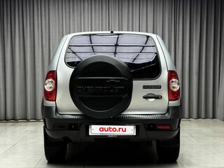 2010 Chevrolet Niva I Рестайлинг, серебристый, 409000 рублей, вид 5
