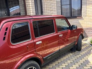 2017 Lada (ВАЗ) 2131 (4x4) I, красный, 700000 рублей, вид 2