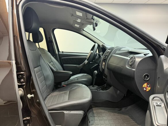 2017 Renault Duster I Рестайлинг, коричневый, 1650000 рублей - вид 12