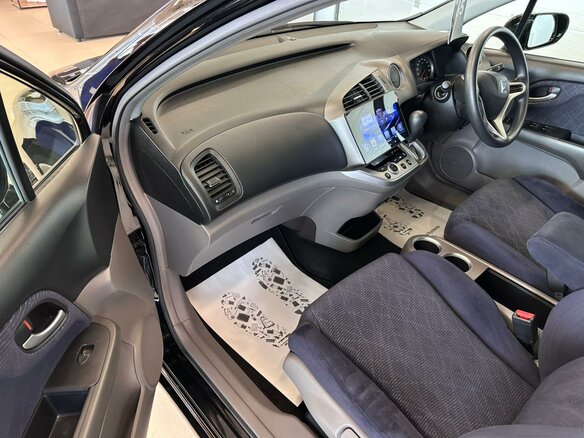 2011 Honda Stream II Рестайлинг, чёрный, 1599999 рублей - вид 12