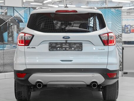 2016 Ford Kuga II Рестайлинг, белый, 1249000 рублей, вид 5