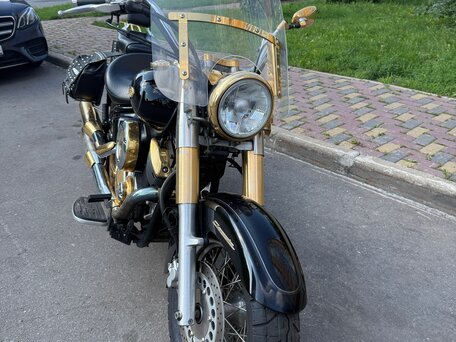 2006 Yamaha XVS1100, золотистый, 750000 рублей, вид 1