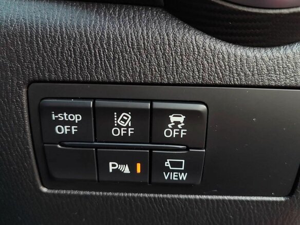 2020 Mazda 2 III (DJ) Рестайлинг, красный, 1400000 рублей - вид 20