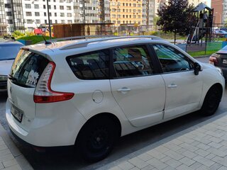 2016 Renault Scenic Grand III Рестайлинг 2, белый, 1100000 рублей, вид 3