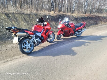 2003 Honda VFR 800, красный, 500000 рублей, вид 2