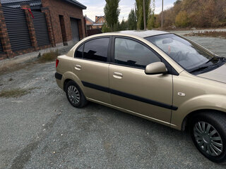 2005 Kia Rio II, бежевый, 315000 рублей, вид 4