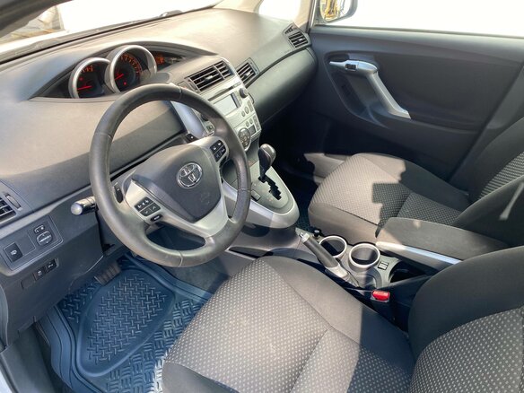 2011 Toyota Verso I, белый, 1190000 рублей - вид 8