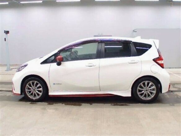 2018 Nissan Note Nismo S e-Power II Рестайлинг, белый, 1420000 рублей - вид 18