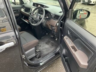 2022 Toyota Roomy I Рестайлинг, чёрный, 650325 рублей, вид 3