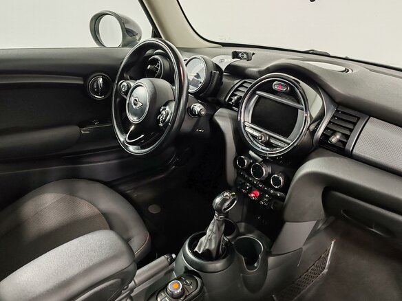 2016 Mini Hatch Cooper III (F55/F56), белый, 1499000 рублей - вид 17