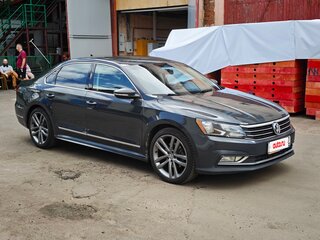2017 Volkswagen Passat (North America and China) I Рестайлинг, серый, 1450000 рублей, вид 4
