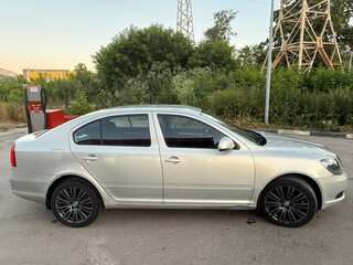2012 Skoda Octavia II (A5) Рестайлинг, серебристый, 500000 рублей, вид 3