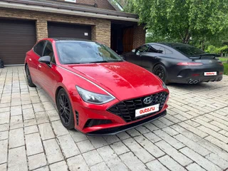 2021 Hyundai Sonata VIII (DN8), красный, 1799999 рублей, вид 4