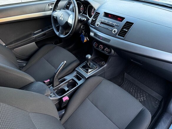 2011 Mitsubishi Lancer X Рестайлинг, серый - вид 13