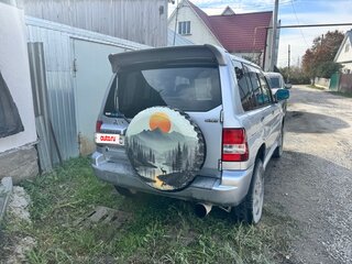 2003 Mitsubishi Pajero iO, серый, 550000 рублей, вид 3