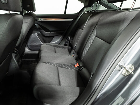 2019 Skoda Octavia III (A7) Рестайлинг, серый - вид 9