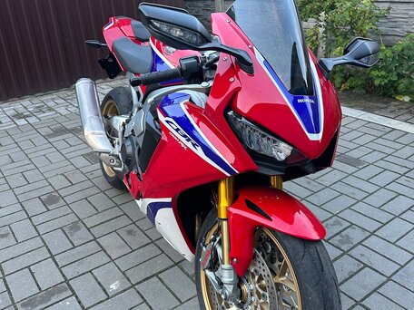 2018 Honda CBR 1000 RR/RA Fireblade, красный, 1450000 рублей, вид 1