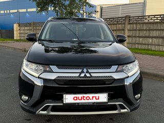 2018 Mitsubishi Outlander III Рестайлинг 3, чёрный, 1999999 рублей, вид 4