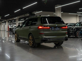 2020 BMW X7 40i I (G07), зелёный, 7500000 рублей, вид 4