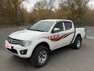 2012 Mitsubishi L200 IV, белый, 1000000 рублей, вид 1