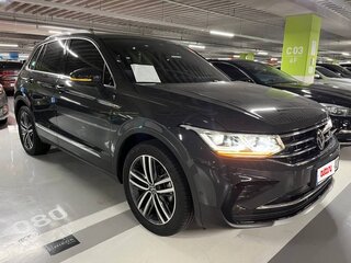 2022 Volkswagen Tiguan II Рестайлинг, серый, 2830099 рублей, вид 2