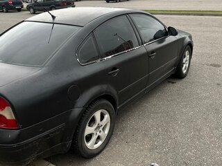 2004 Volkswagen Passat B5 Рестайлинг, чёрный, 350000 рублей, вид 4