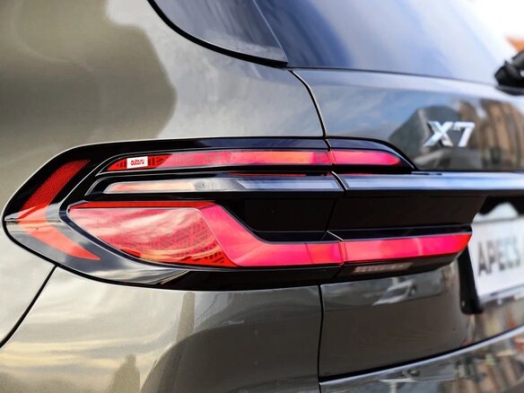 2025 BMW X7 40d I (G07) Рестайлинг, зелёный, 15800000 рублей - вид 7