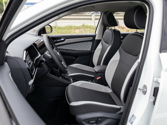 2023 Jetta VS7 I Рестайлинг 1, белый, 2295000 рублей - вид 10