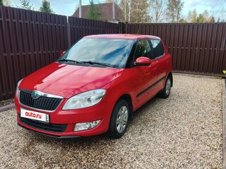 2011 Skoda Fabia II Рестайлинг, красный, 800000 рублей, вид 1