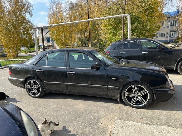 1999 Mercedes-Benz E-Класс 200 II (W210, S210), чёрный, 470000 рублей - вид 5