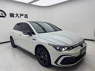 2023 Volkswagen Golf VIII, белый, 1600000 рублей, вид 1