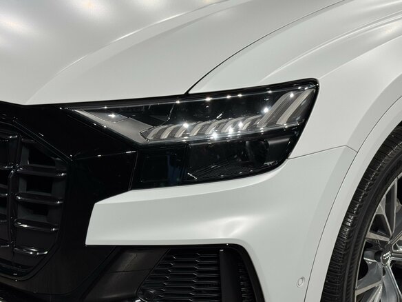 2020 Audi Q8 50 TDI I (4M), белый, 7990000 рублей - вид 7
