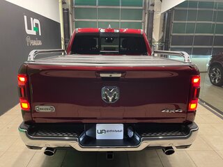 2022 Ram 1500 Crew Cab V, красный, 8000000 рублей, вид 5