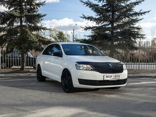 2018 Skoda Rapid I Рестайлинг, белый, 685000 рублей, вид 1