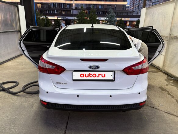 2012 Ford Focus III, белый, 720000 рублей - вид 1