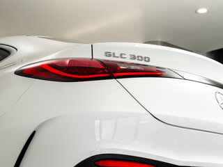2026 Mercedes-Benz GLC Coupe 300 II (C254), белый, 9680000 рублей, вид 5