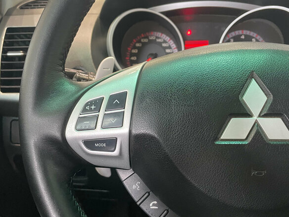 2008 Mitsubishi Outlander II, серебристый - вид 13