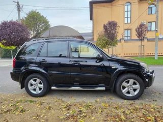 2004 Toyota RAV4 II (XA20) Рестайлинг, чёрный, 1000000 рублей, вид 4