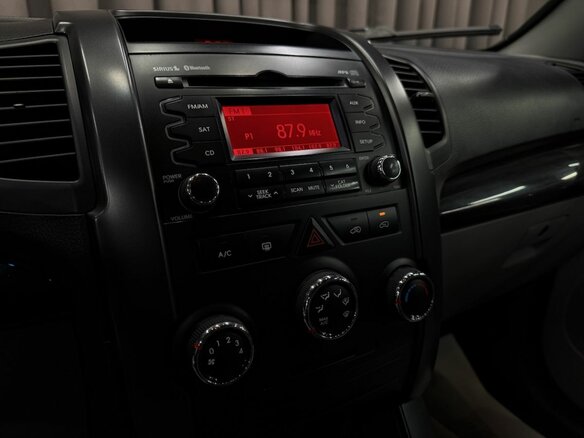 2010 Kia Sorento II, чёрный, 1119900 рублей - вид 13
