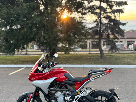 2016 MV Agusta Turismo Veloce 800, красный, 829000 рублей, вид 3