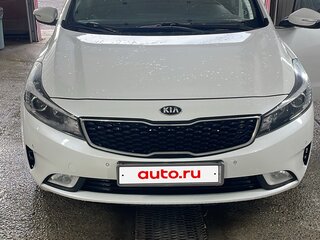 2017 Kia Cerato III Рестайлинг (Classic), белый, 900000 рублей, вид 2