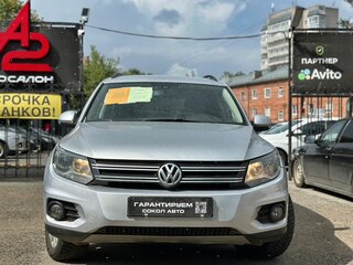 2012 Volkswagen Tiguan I Рестайлинг, серебристый, 1100000 рублей, вид 3