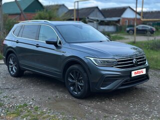 2021 Volkswagen Tiguan II Рестайлинг, чёрный, 3300000 рублей, вид 3