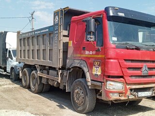 2022 Sinotruk Howo ZZ3327, красный, 2593500 рублей, вид 1