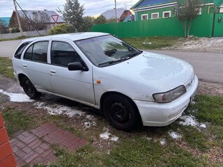 1997 Nissan Almera I (N15), белый, 130000 рублей, вид 2