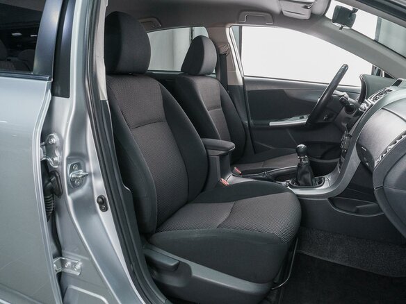 2011 Toyota Corolla X (E140, E150) Рестайлинг, серебристый, 1039000 рублей - вид 7