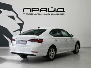 2021 Skoda Octavia IV (A8), белый, 2199900 рублей, вид 3