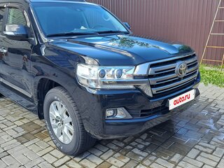 2016 Toyota Land Cruiser 200 Series Рестайлинг 2, чёрный, 6650000 рублей, вид 1