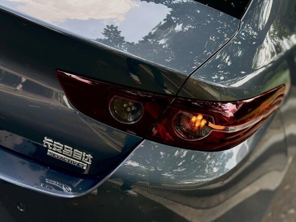 2023 Mazda 3 Axela IV (BP), синий, 1440000 рублей - вид 13